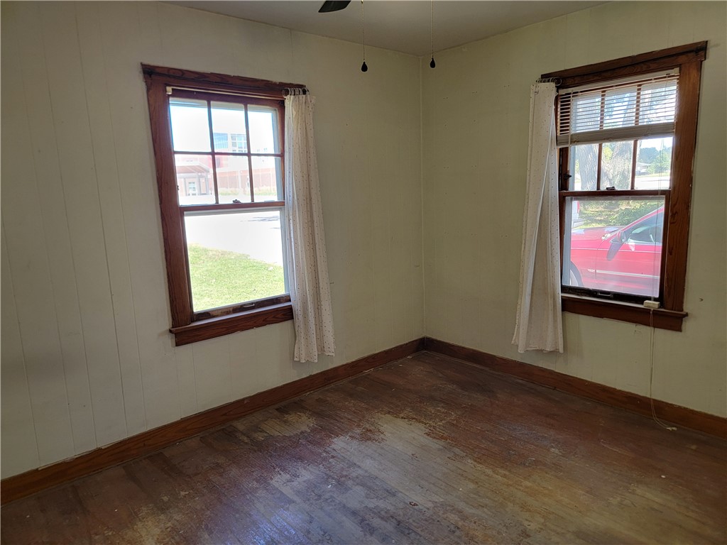 2195 West Center Street Decatur, IL 62526 - Photo 12 of 21 an empty room with windows