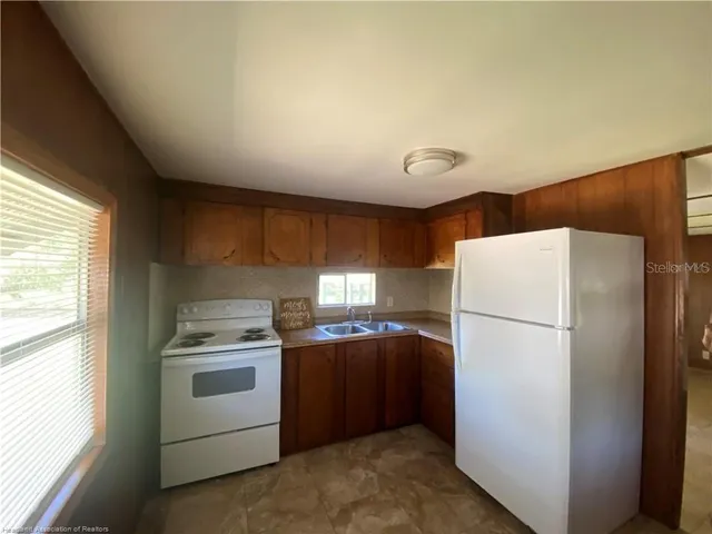 $1,000 | 1526 Fort Meade Road, Frostproof, FL 33843