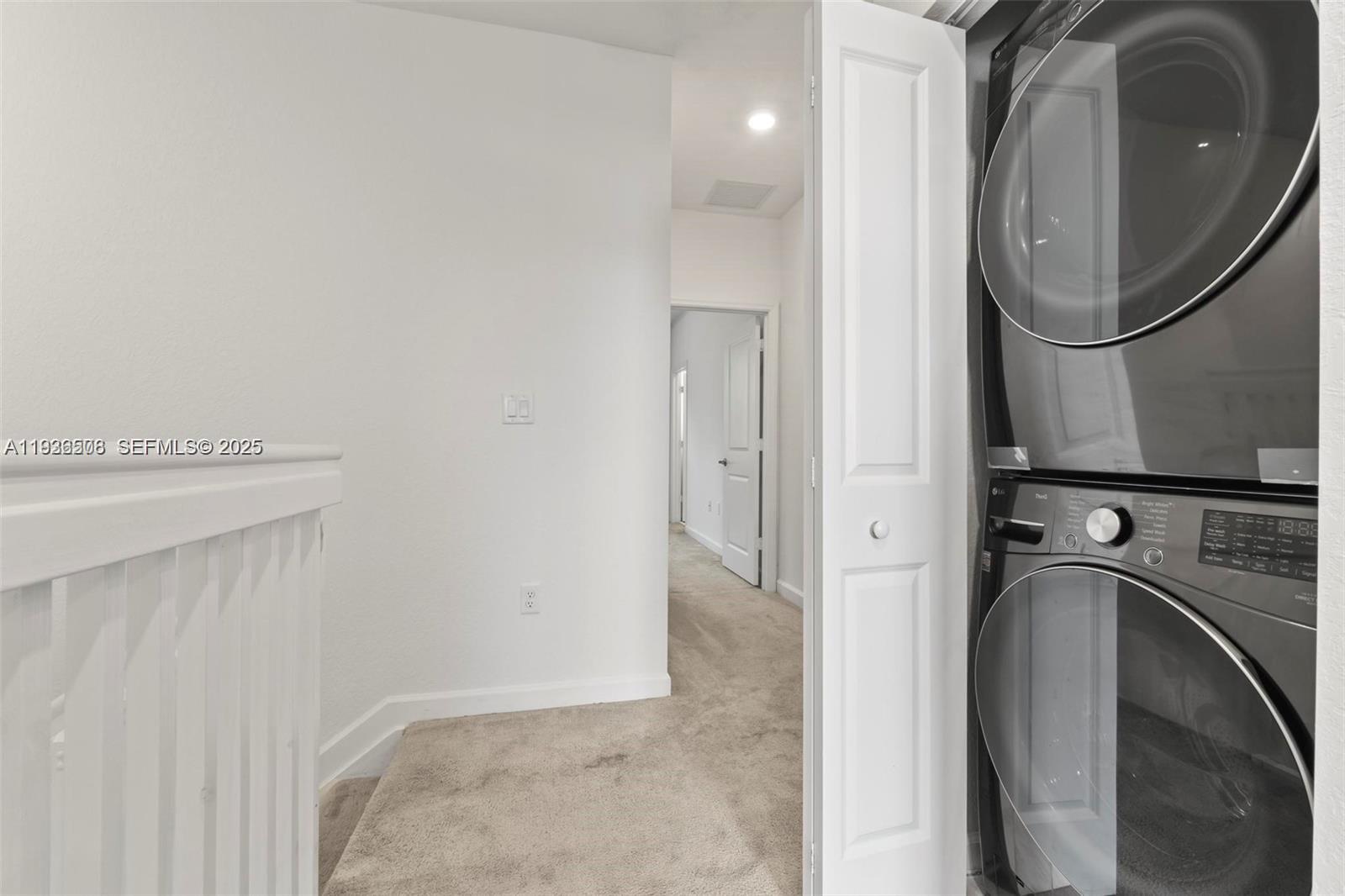 2668 Southeast 19th Street Homestead, FL 33035 - Photo 14 of 37 a utility room with dryer and washer