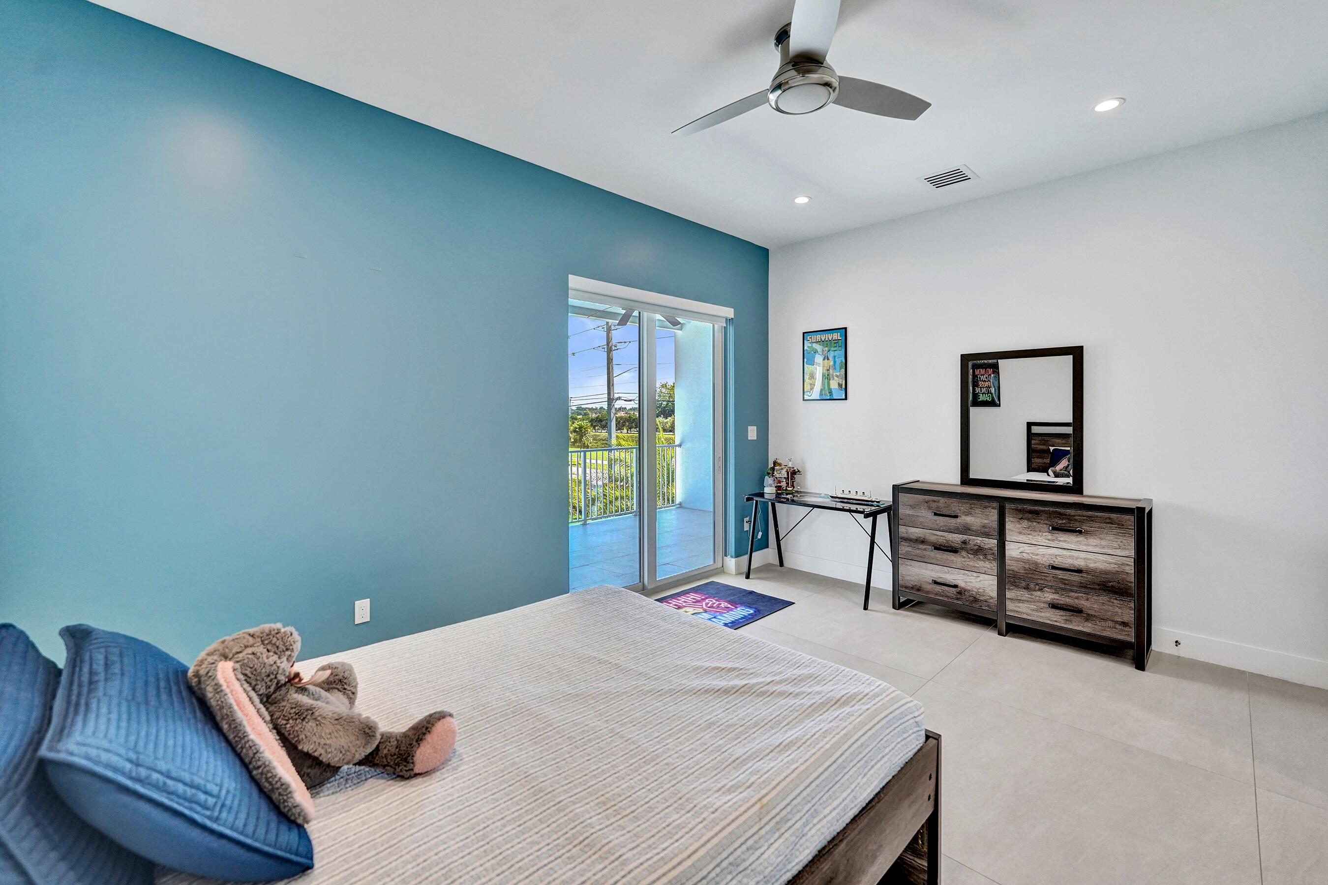11201 Southwest 3rd Street Plantation, FL 33325 - Photo 63 of 79 Bathroom - Blue room 2