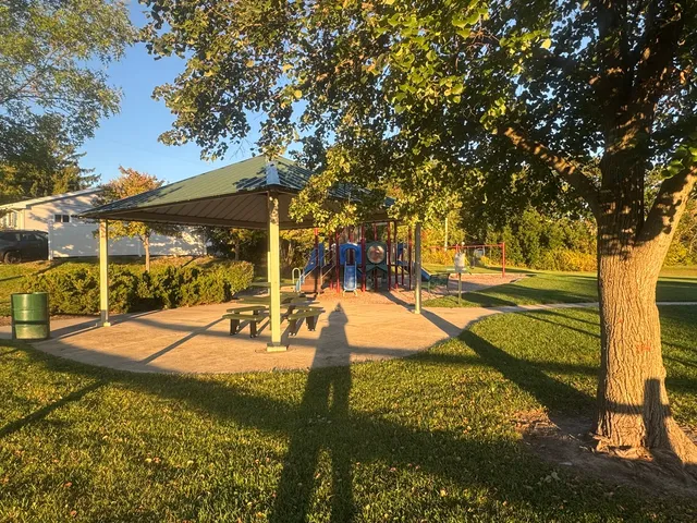 $199,000 | 1606 East Stonehenge Drive, Sycamore, IL 60178