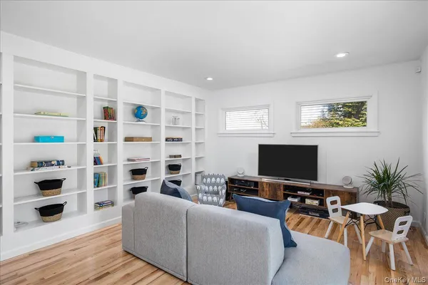 $14,000 | 19 Sherwood Drive, Larchmont, NY 10538