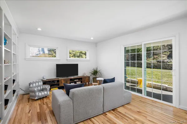 $14,000 | 19 Sherwood Drive, Larchmont, NY 10538