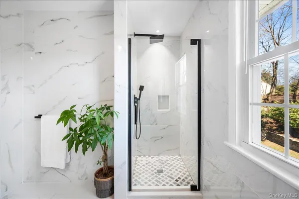 $14,000 | 19 Sherwood Drive, Larchmont, NY 10538