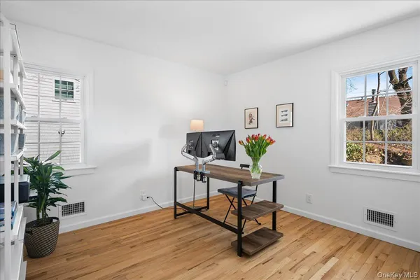 $14,000 | 19 Sherwood Drive, Larchmont, NY 10538