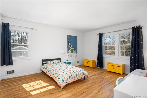 $14,000 | 19 Sherwood Drive, Larchmont, NY 10538