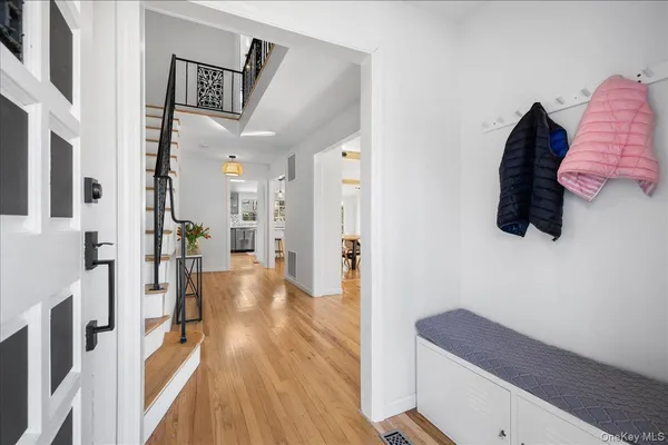 $14,000 | 19 Sherwood Drive, Larchmont, NY 10538