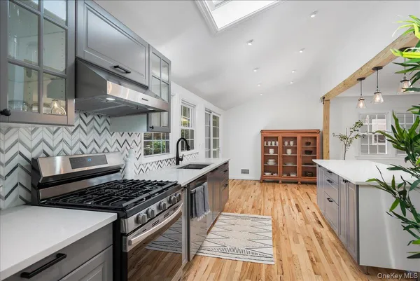 $14,000 | 19 Sherwood Drive, Larchmont, NY 10538