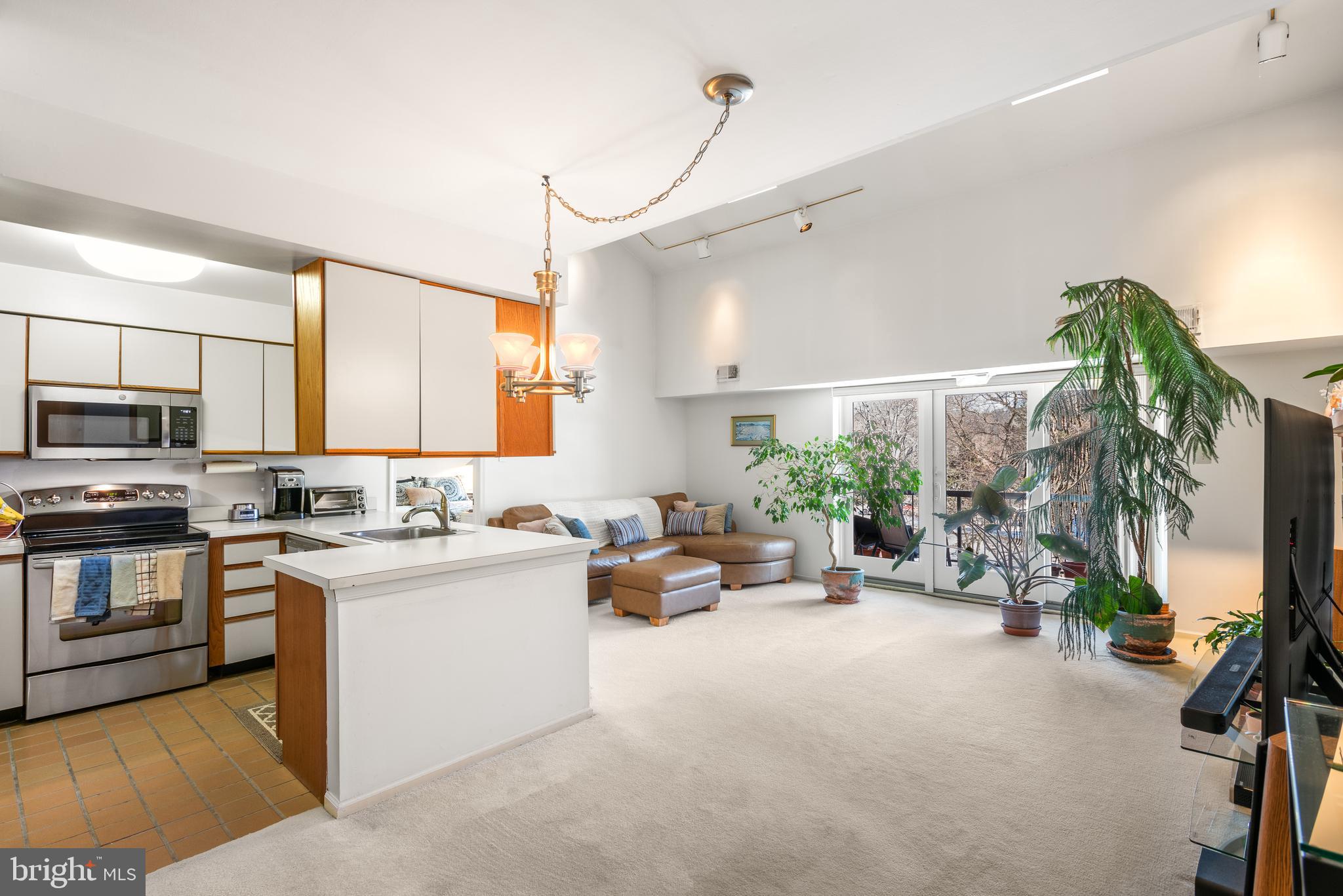 1323 Eagles Ridge Drive Chesterbrook, PA 19087 - Photo 4 of 20