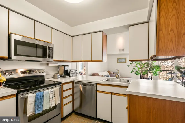 $339,500 | 1323 Eagles Ridge Drive, Chesterbrook, PA 19087