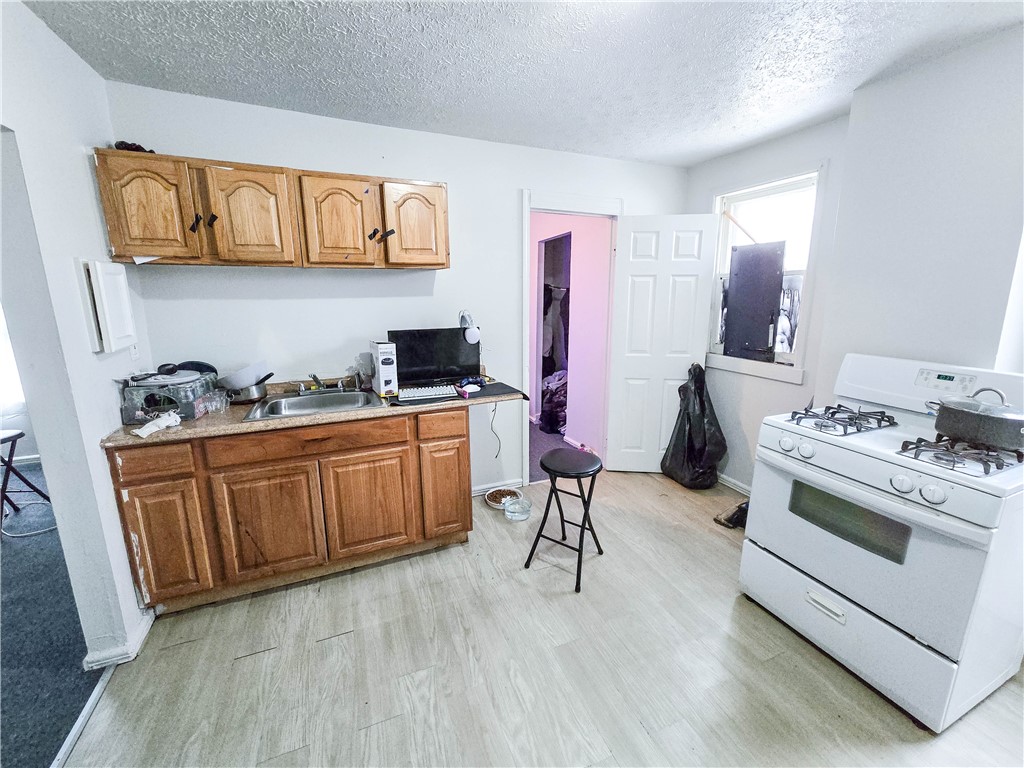 39 1st Street Rochester, NY 14605 - Photo 13 of 20