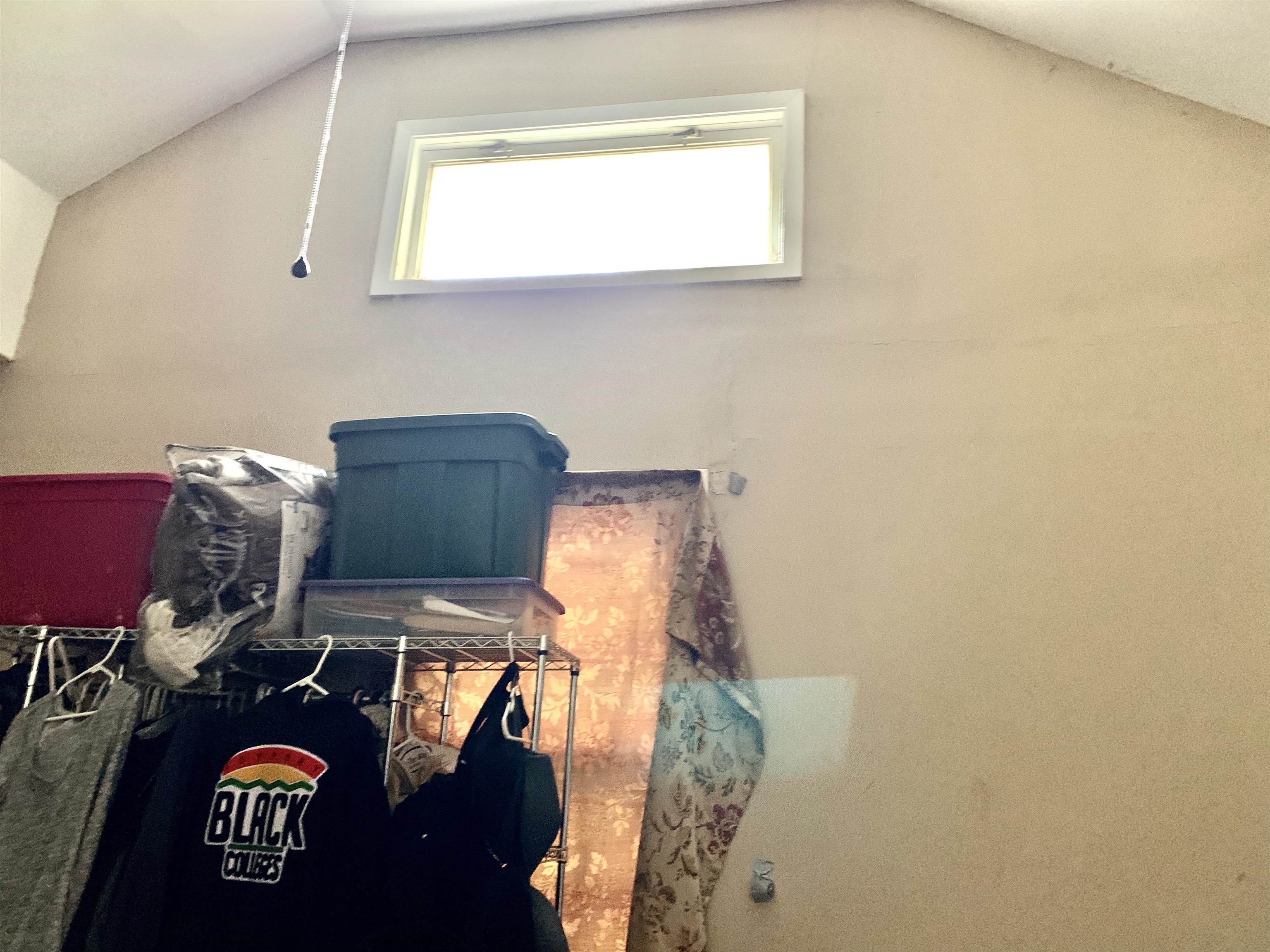 654 Harding Street Wichita, KS 67208 - Photo 16 of 25