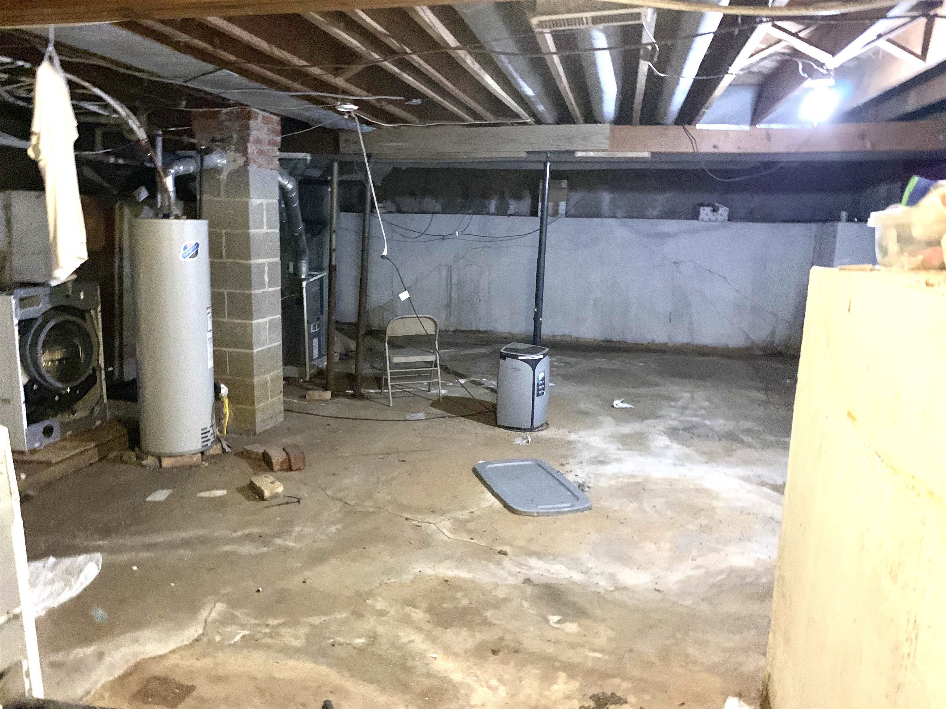 654 Harding Street Wichita, KS 67208 - Photo 23 of 25