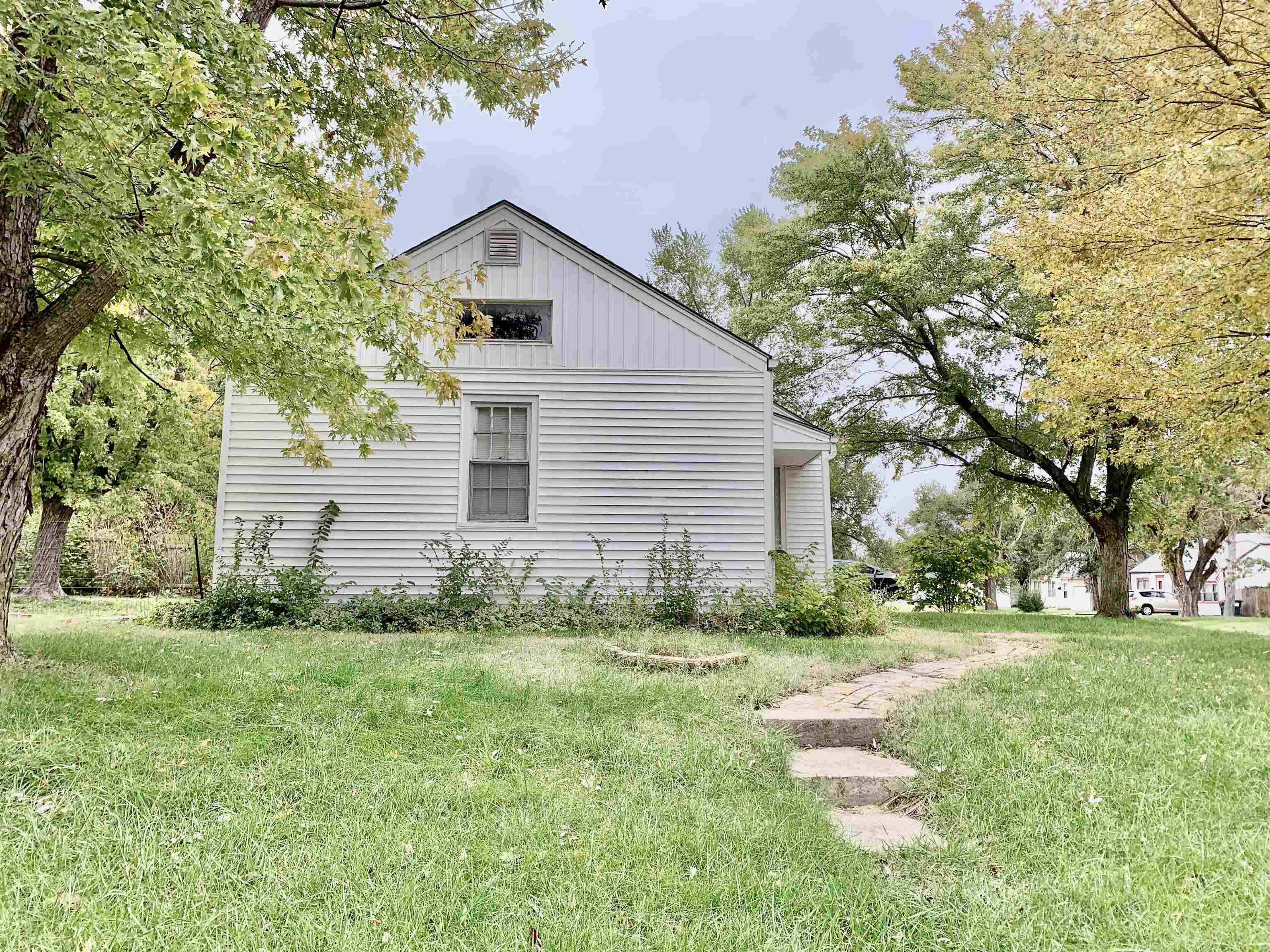 654 Harding Street Wichita, KS 67208 - Photo 24 of 25