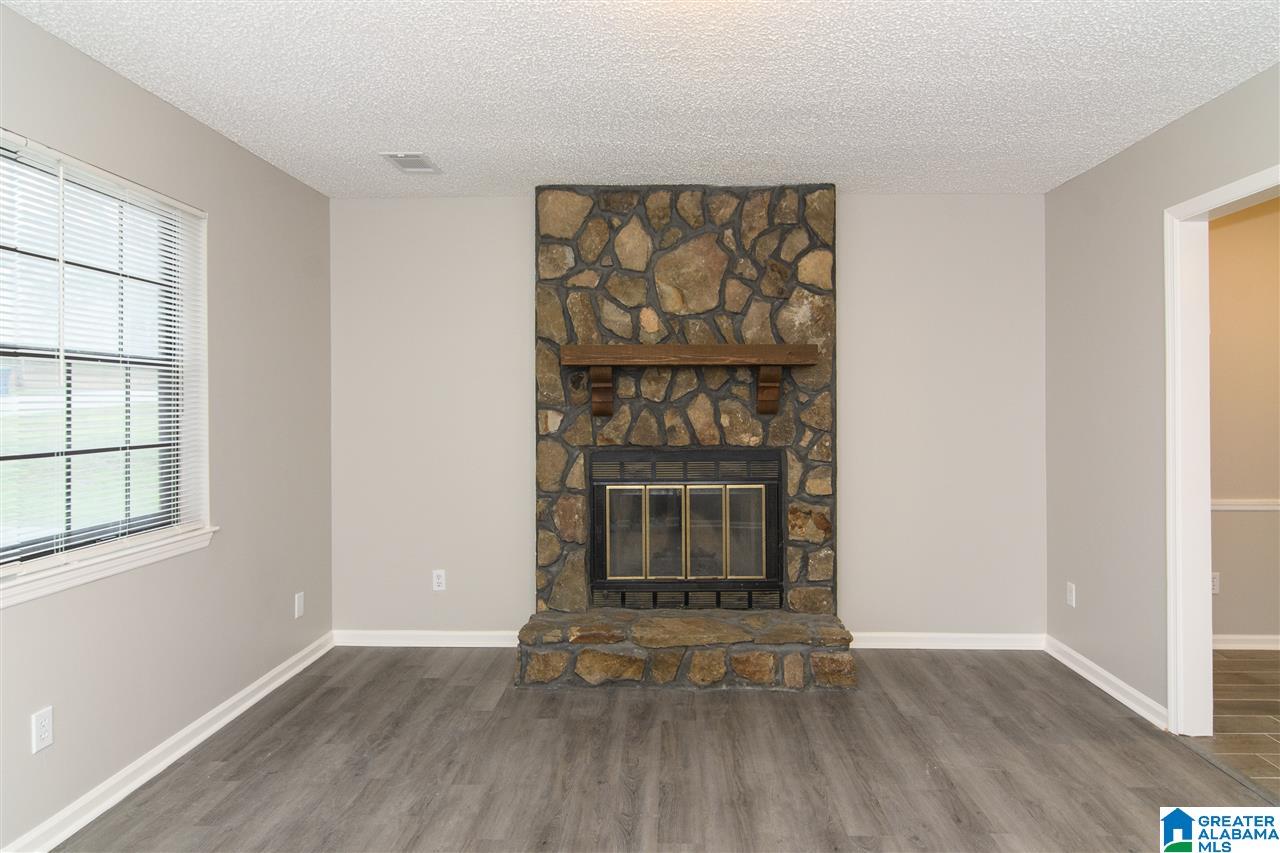 105 Pebble Lane Alabaster, AL 35007 - Photo 4 of 29