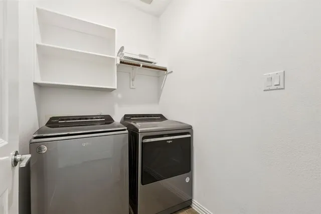 a close up view of washer and dryer