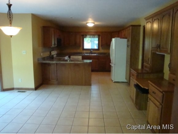 3141 Covered Bridge Road Chatham, IL 62629 - Photo 3 of 11