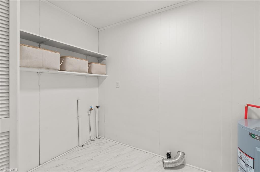 615 Rockspring Road High Point, NC 27262 - Photo 13 of 32 Large Laundry Room
