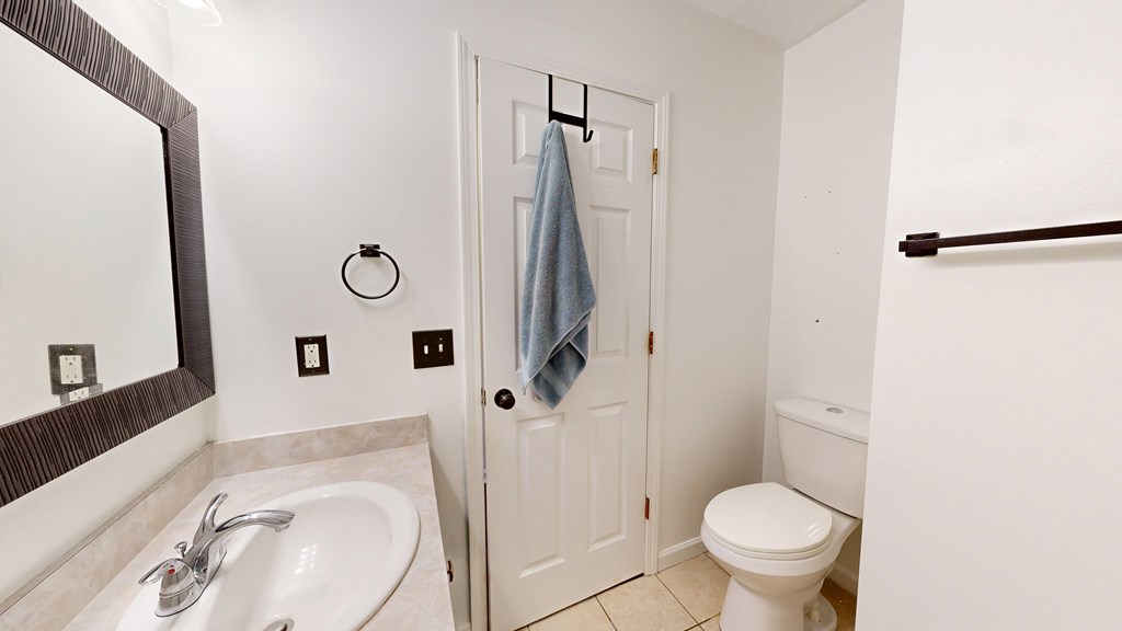 1278 Jones Road Cataula, GA 31804 - Photo 60 of 94 a bathroom with a sink toilet and shower