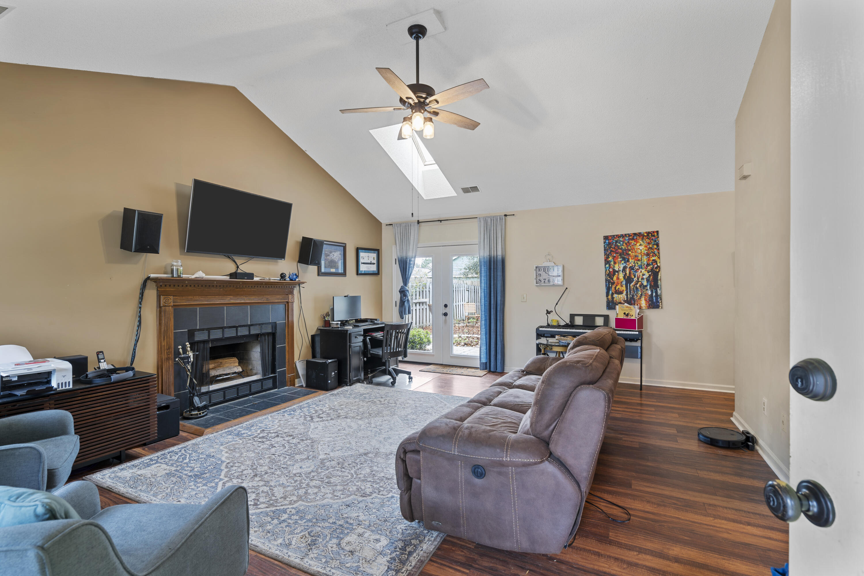 1244 Llewellyn Road Mount Pleasant, SC 29464 - Photo 2 of 20 DSC00410