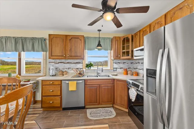 $329,000 | 1122 Highway 107, Jonesborough, TN 37659