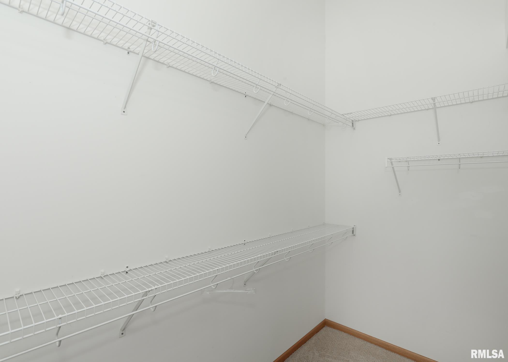 1356 33rd Ave Circle Silvis, IL 61282 - Photo 23 of 35