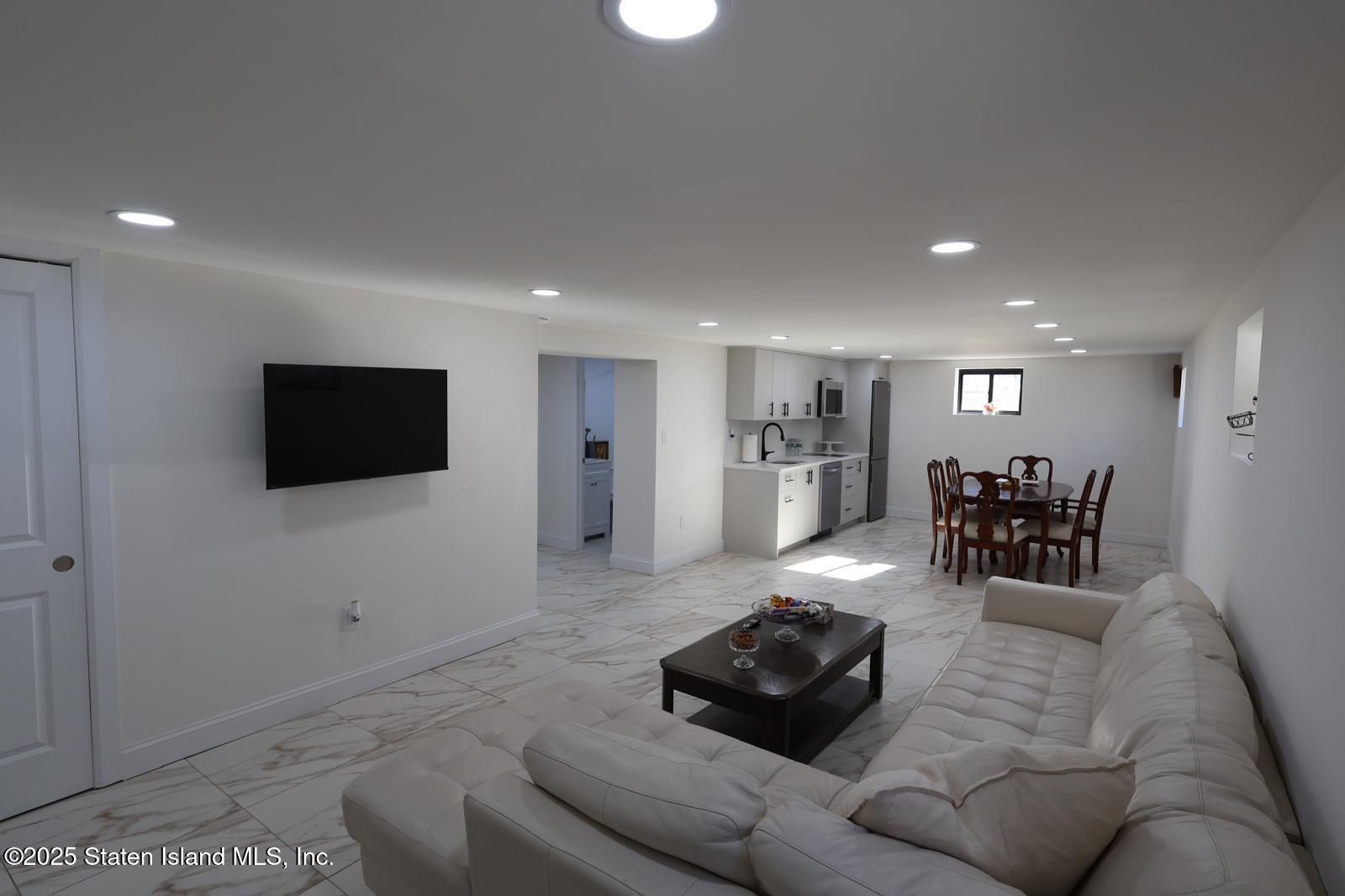 7587 Amboy Road Staten Island, NY 10307 - Photo 17 of 20 PHOTO-2025-11-30-19-59-29