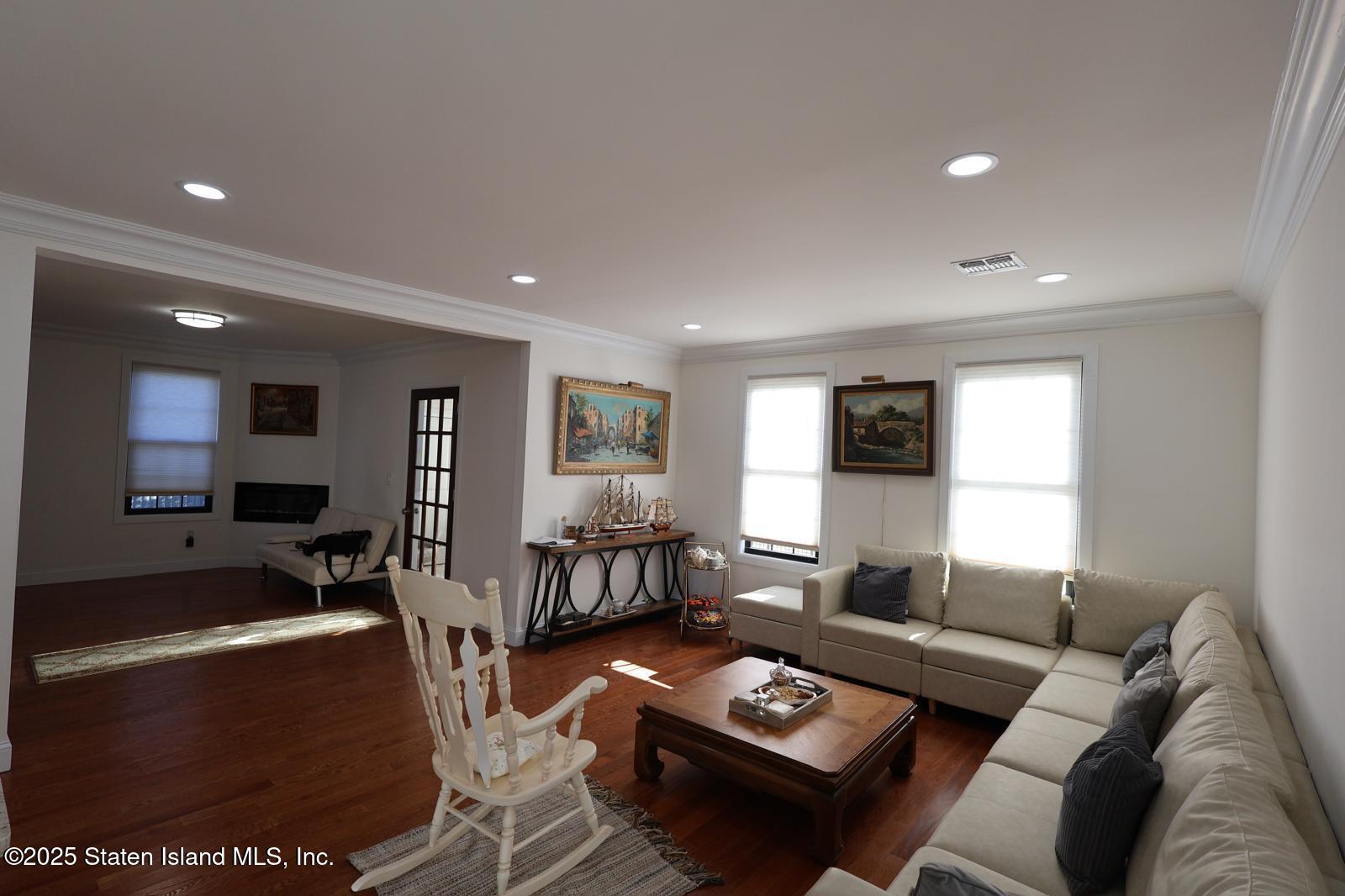 7587 Amboy Road Staten Island, NY 10307 - Photo 3 of 20 PHOTO-2025-11-30-19-59-29 (12)