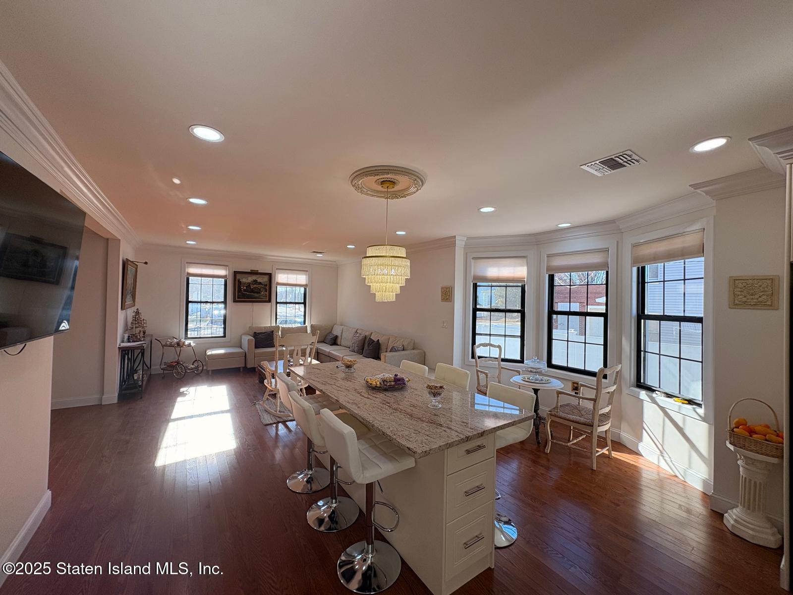 7587 Amboy Road Staten Island, NY 10307 - Photo 5 of 20 PHOTO-2025-11-30-19-59-29 (18)