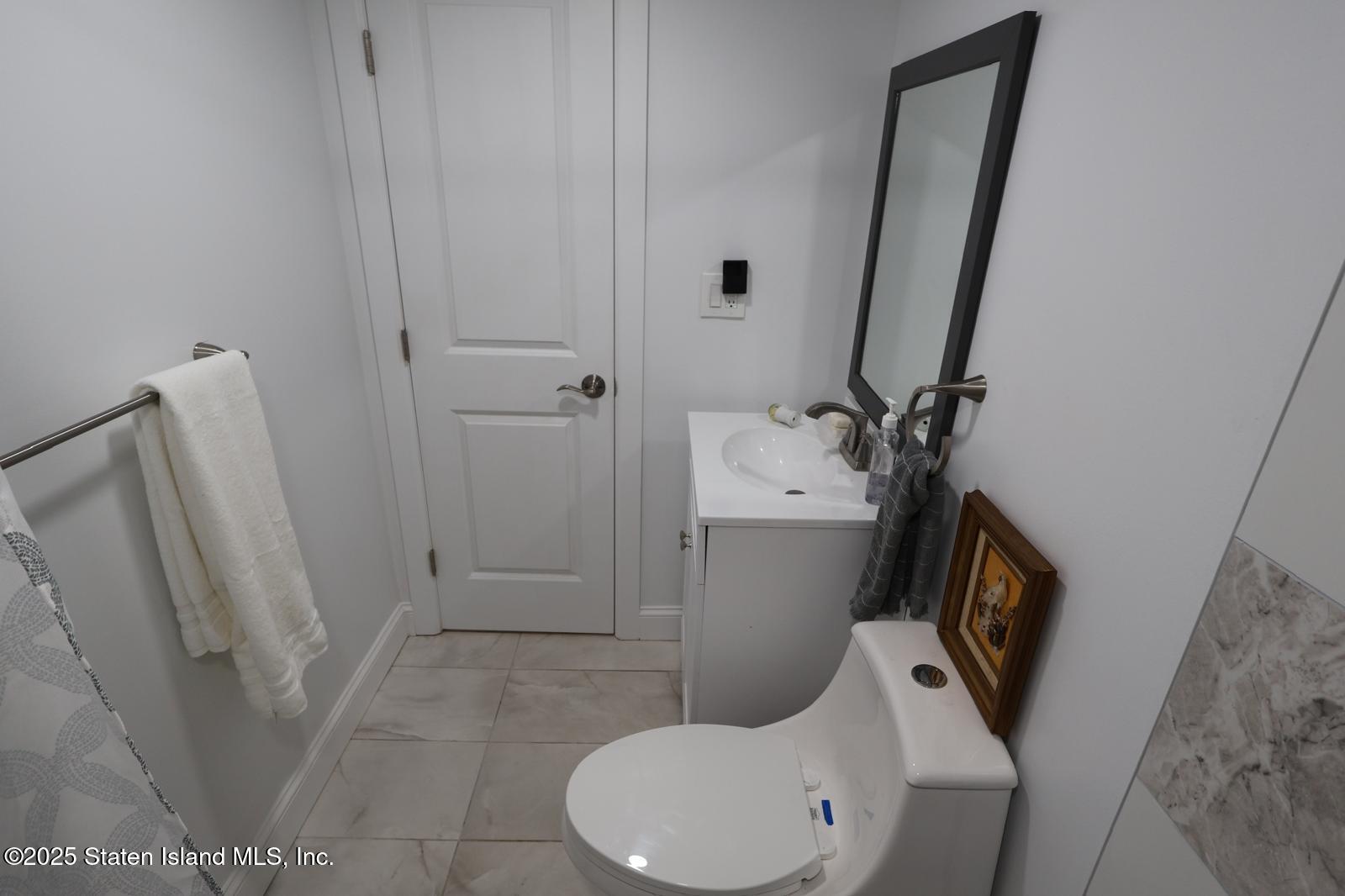 7587 Amboy Road Staten Island, NY 10307 - Photo 6 of 20 PHOTO-2025-11-30-19-59-29 (1)