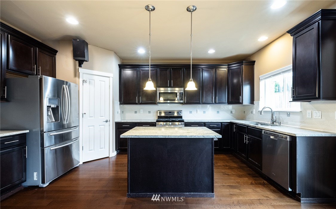 22519 35th Drive Southeast Bothell, WA 98021 - Photo 11 of 38 Gallery Image 11