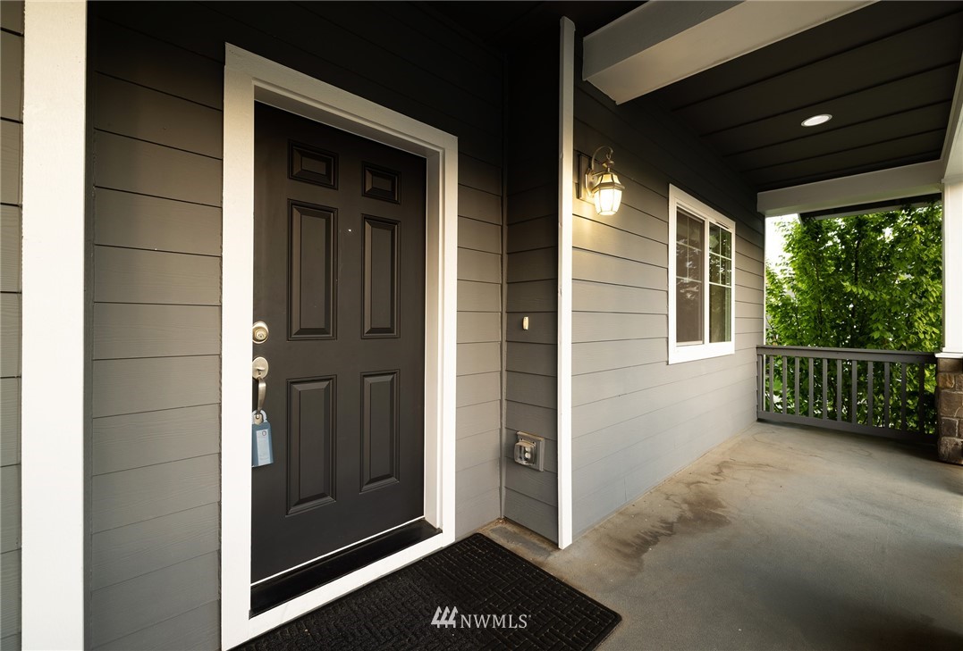 22519 35th Drive Southeast Bothell, WA 98021 - Photo 5 of 38 Gallery Image 5