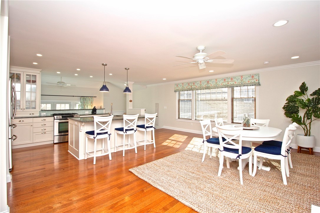 190 Coggeshall Avenue Newport, RI 02840 - Photo 10 of 50 Kitchen Dining Area