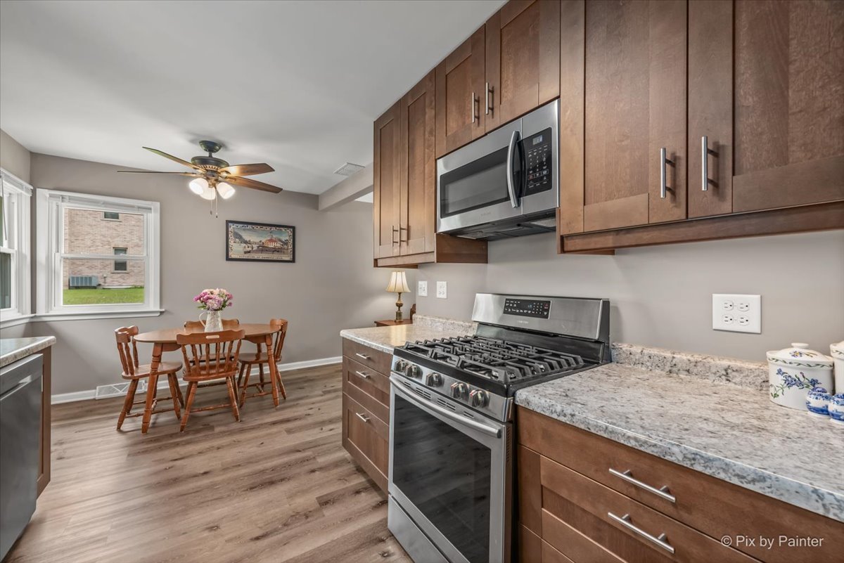 902 Stonemill Avenue Addison, IL 60101 - Photo 11 of 27