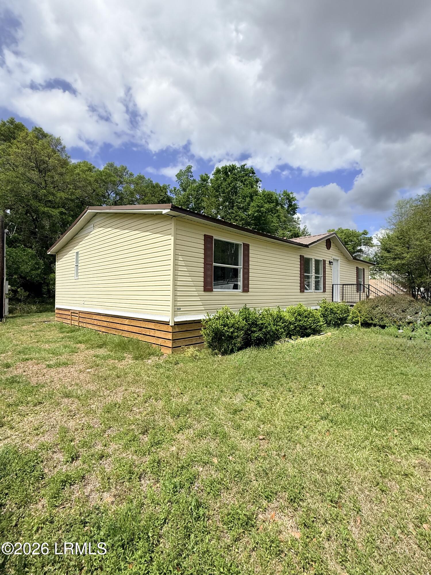 17 State Rd S-27-272 Ridgeland, SC 29936 - Photo 2 of 6 IMG_7414