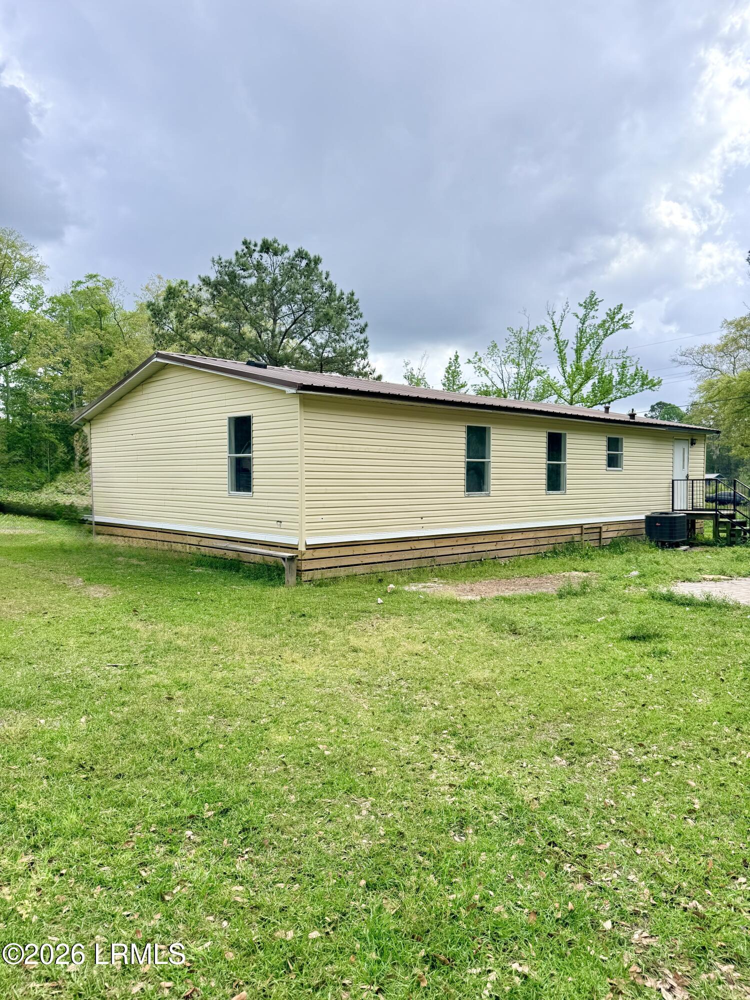 17 State Rd S-27-272 Ridgeland, SC 29936 - Photo 4 of 6 IMG_7404