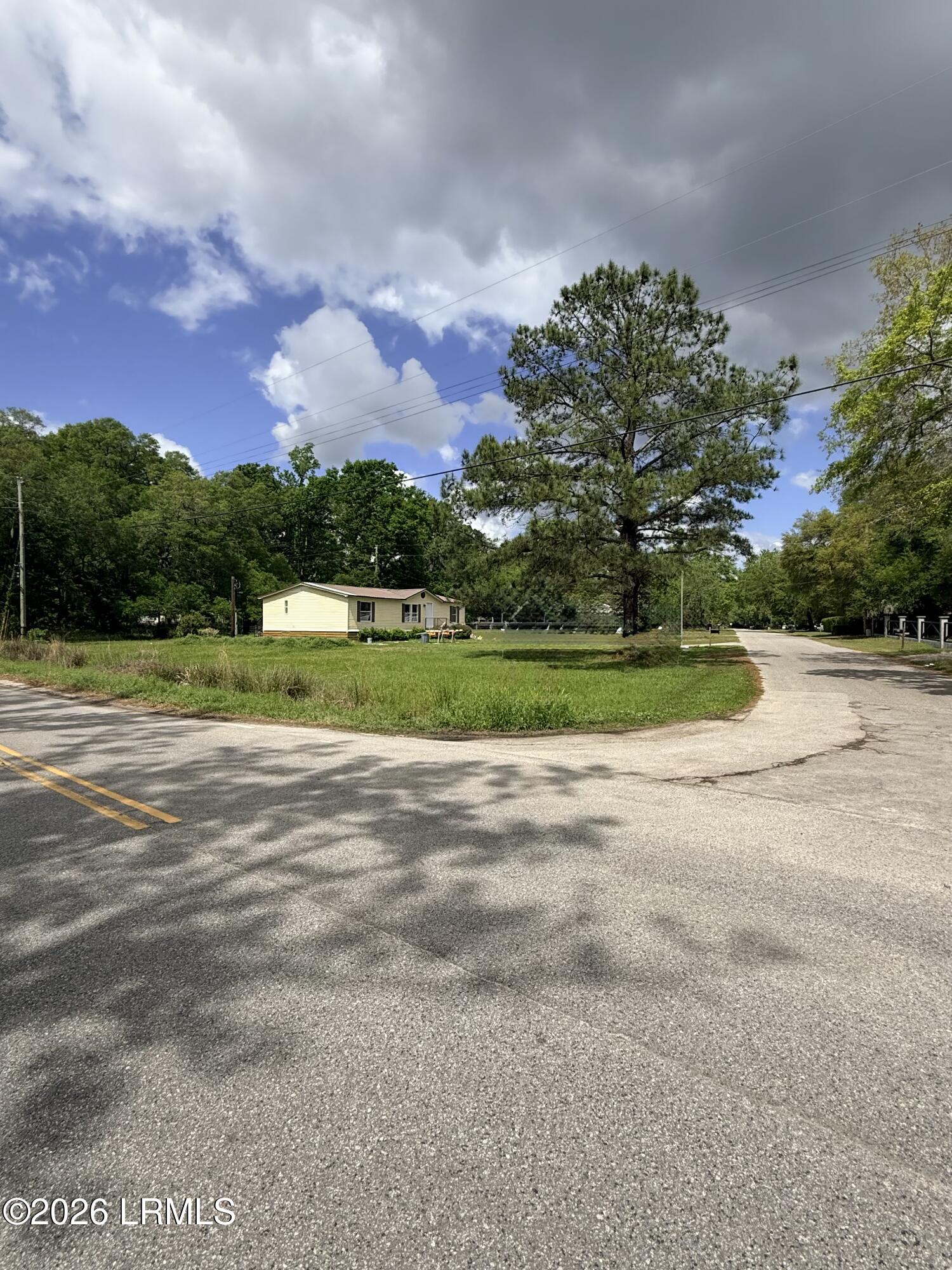 17 State Rd S-27-272 Ridgeland, SC 29936 - Photo 6 of 6 IMG_7413