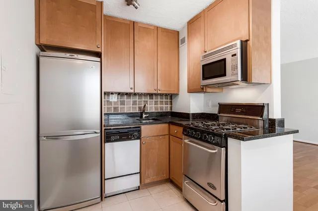 $1,595 | 1730 Arlington Boulevard, Unit 209, Arlington, VA 22209