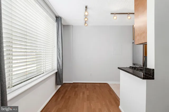 $1,595 | 1730 Arlington Boulevard, Unit 209, Arlington, VA 22209