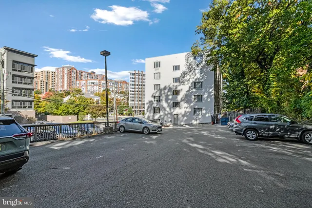 $1,595 | 1730 Arlington Boulevard, Unit 209, Arlington, VA 22209