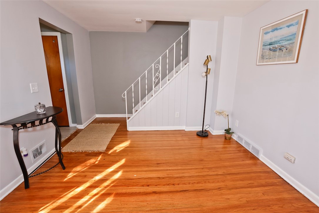 365 Estall Road Greece, NY 14616 - Photo 5 of 33