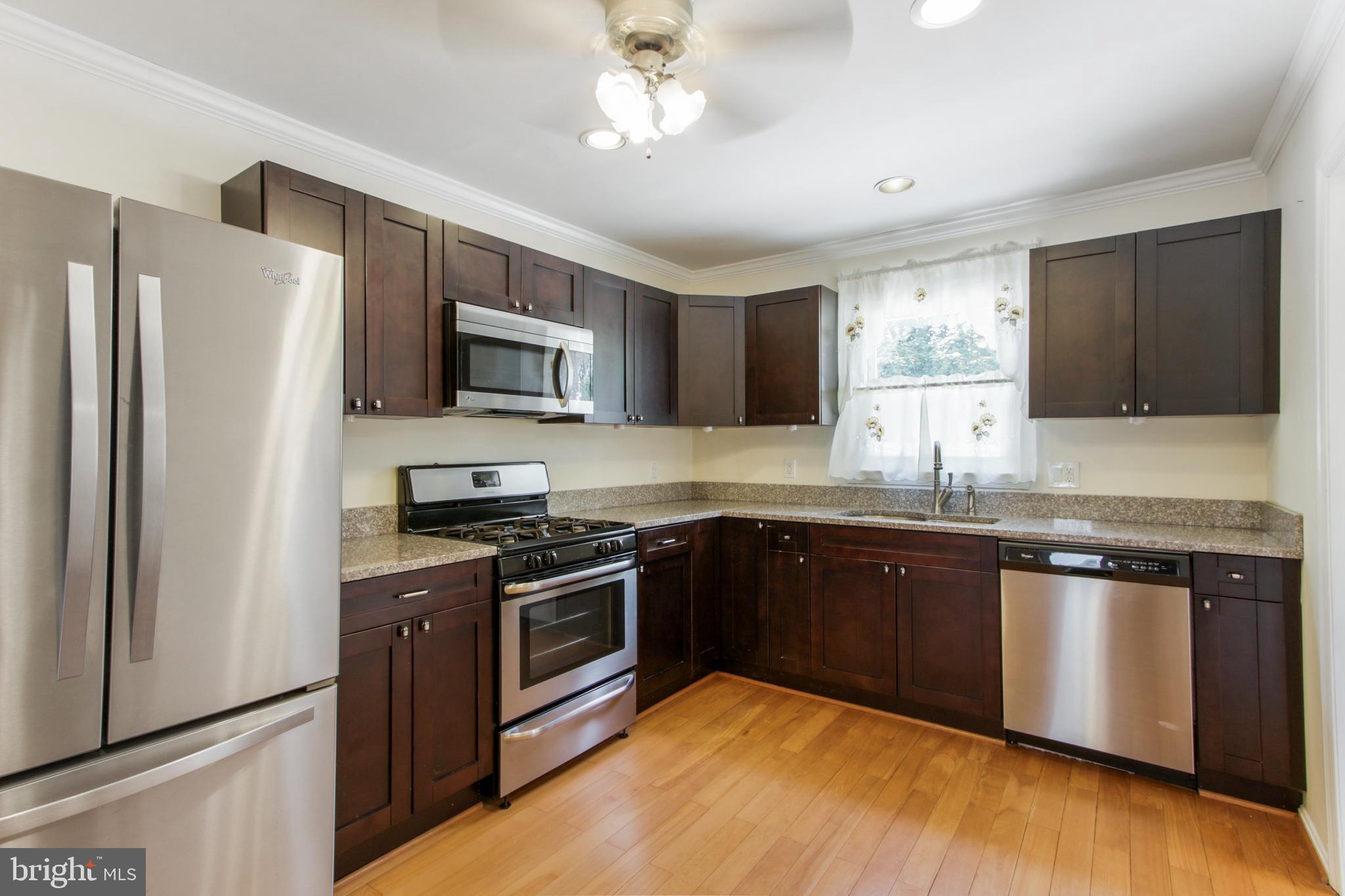 4721 Powder Mill Road Beltsville, MD 20705 - Photo 16 of 61 Stainless Steel Applainces