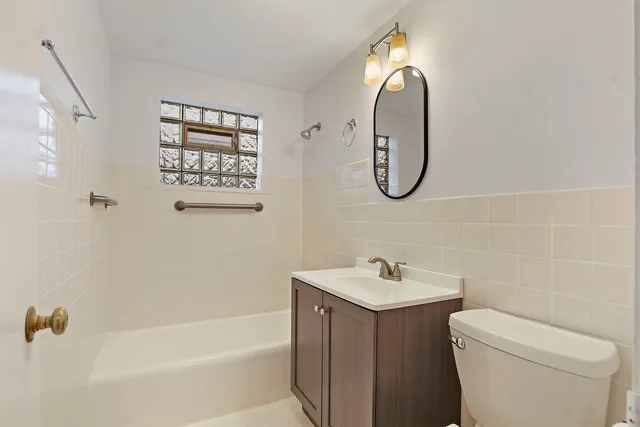 $339,000 | 6521 North Kedzie Avenue, Chicago, IL 60645