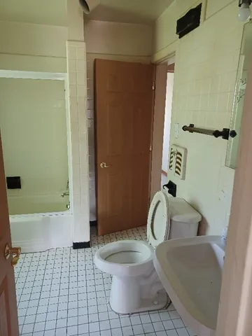 $224,900 | 210 Maple Lane, Thornton, IL 60476