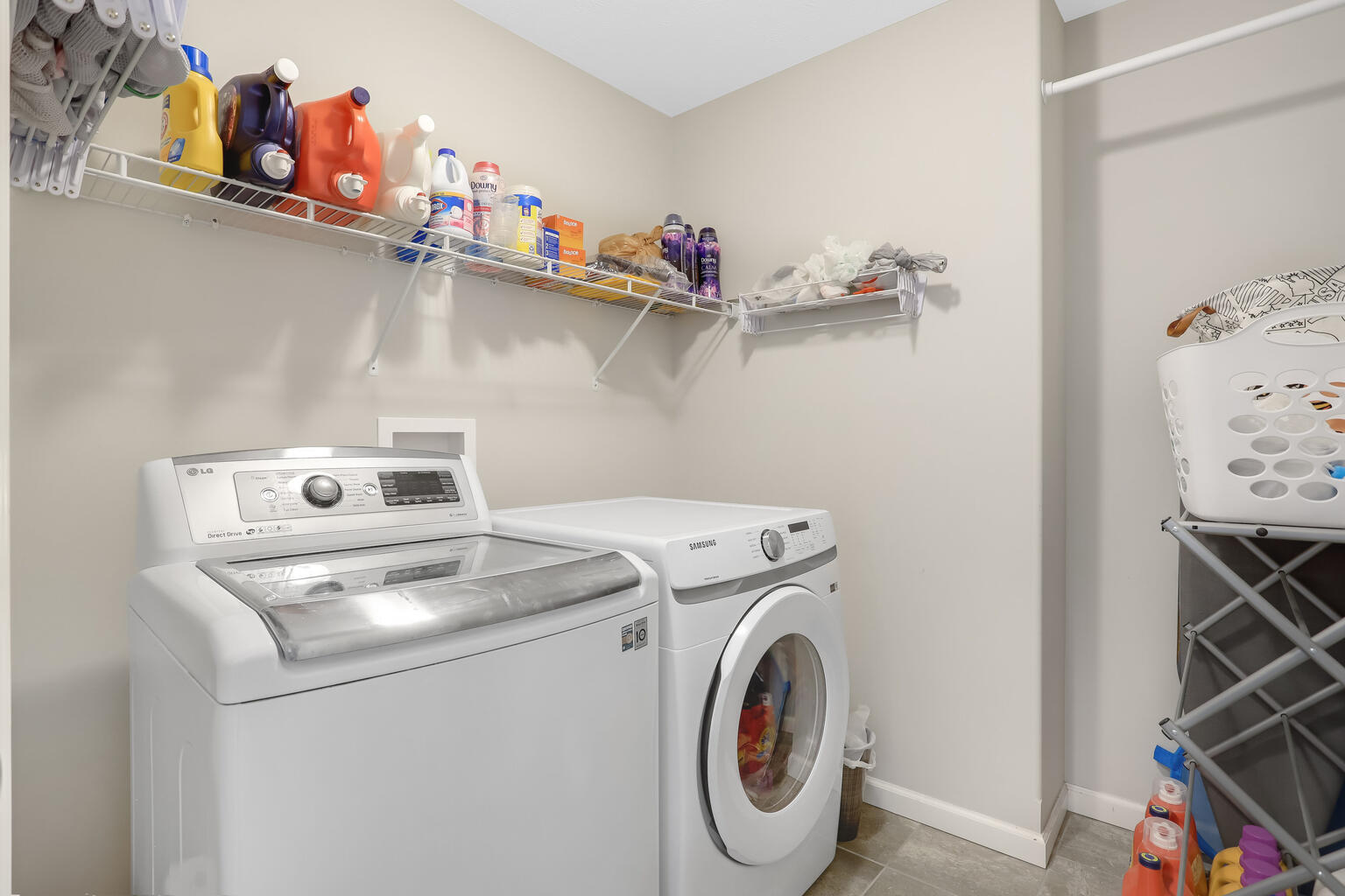 807 Cates Drive Mahomet, IL 61853 - Photo 22 of 33 a utility room with dryer and washer
