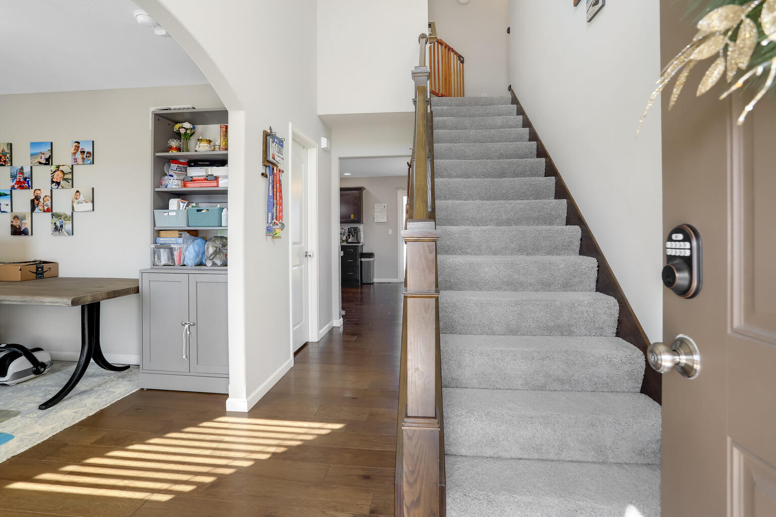 807 Cates Drive Mahomet, IL 61853 - Photo 5 of 33 a view of entryway and hall