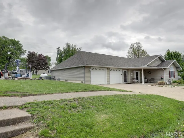 $219,900 | 114 Adair Street, Brashear, MO 63533