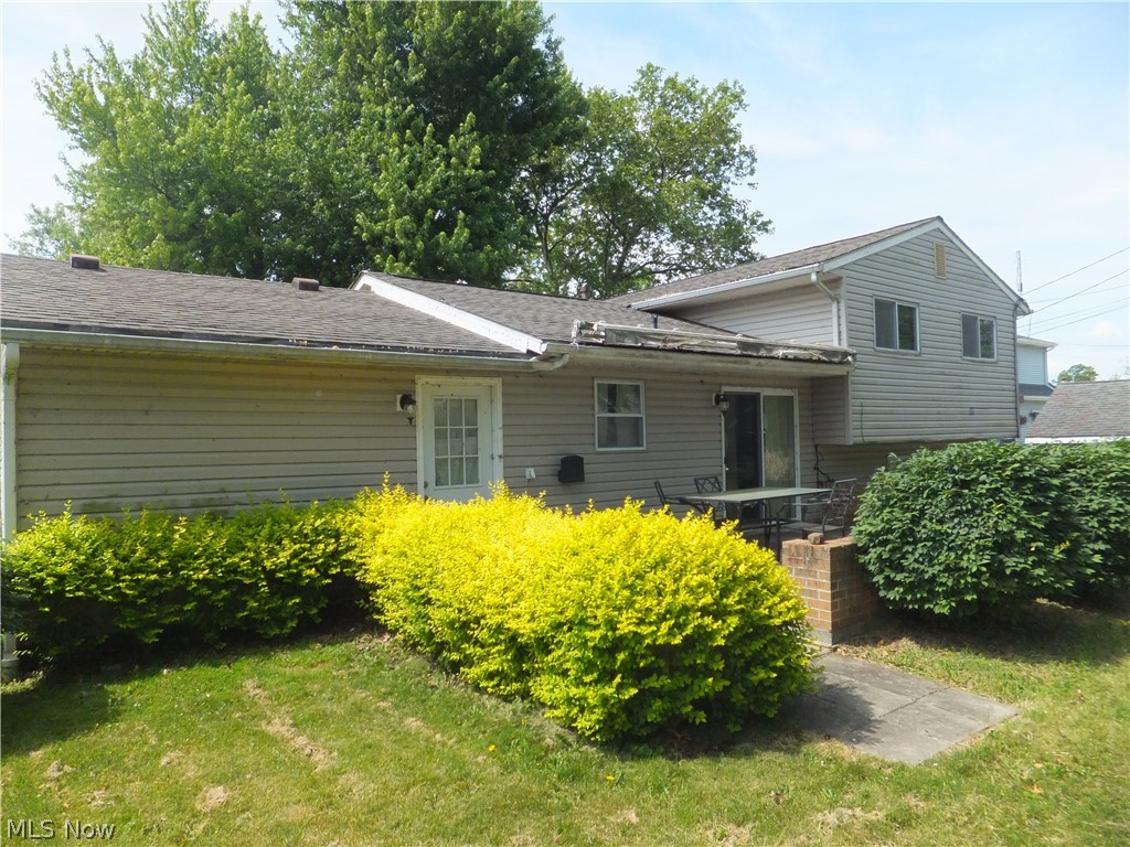 4641 Lake Road Sheffield Lake, OH 44054 - Photo 13 of 16