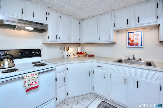 $979,000 | 25 Maplewood Avenue, Westport, CT 06880