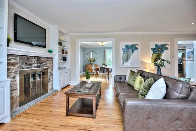 $979,000 | 25 Maplewood Avenue, Westport, CT 06880